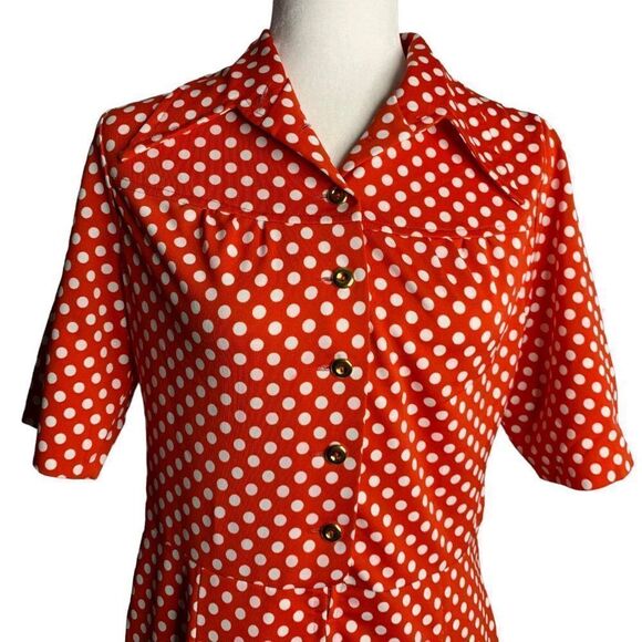 Vintage 70s Pleated Knit Shirt Dress M Red Polka Dots Point Collar Polyester - Picture 2 of 7